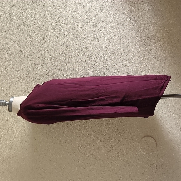 Splendid Burgandy Midi Dress - Picture 3 of 8